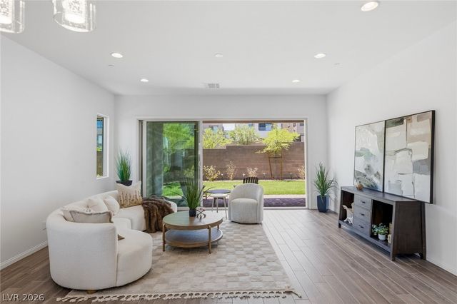 11605 Falcon Gorge Avenue, Las Vegas, NV 89138
