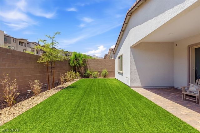 11605 Falcon Gorge Avenue, Las Vegas, NV 89138