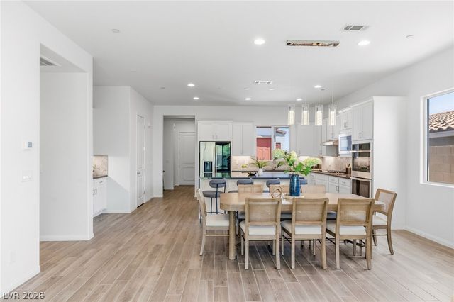 11605 Falcon Gorge Avenue, Las Vegas, NV 89138