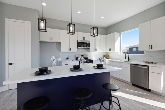 2208 Des Chaumes, Houston, TX 77026