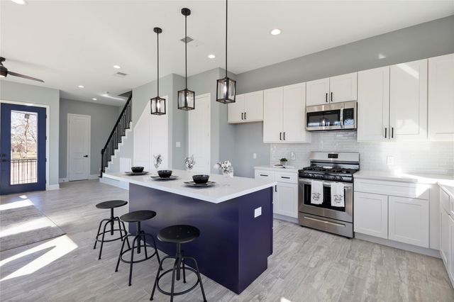 2208 Des Chaumes, Houston, TX 77026