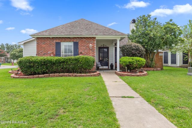 201 Pear Tree Circle, Broussard, LA 70518