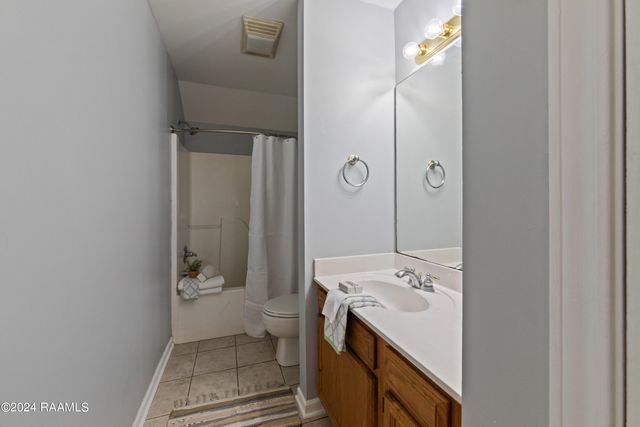 201 Pear Tree Circle, Broussard, LA 70518