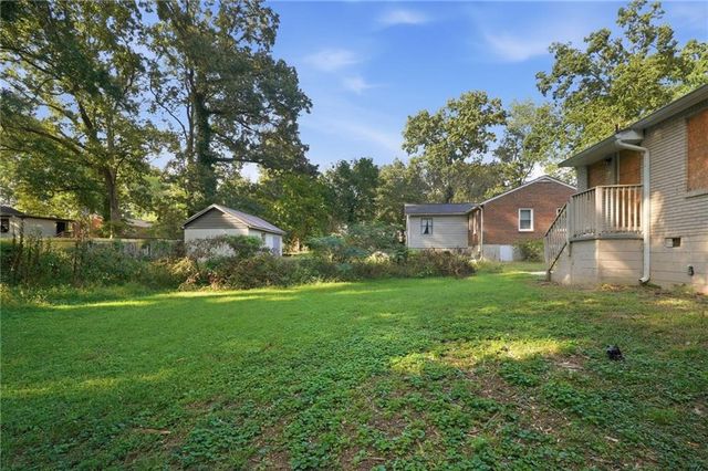 1877 Selwyn Drive, Decatur, GA 30035