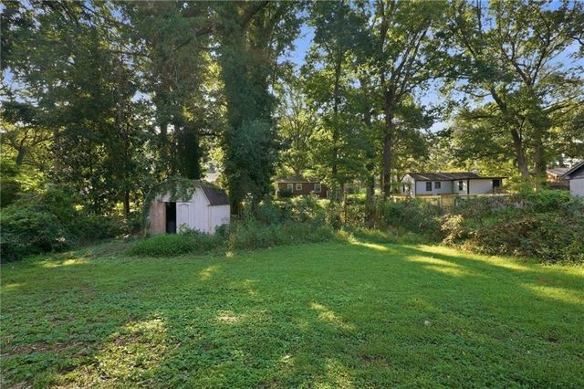 1877 Selwyn Drive, Decatur, GA 30035