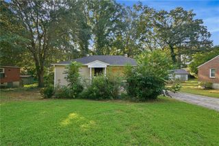1877 Selwyn Drive, Decatur, GA 30035