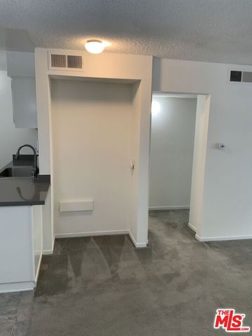 4207 Raintree Circle, Culver City, CA 90230