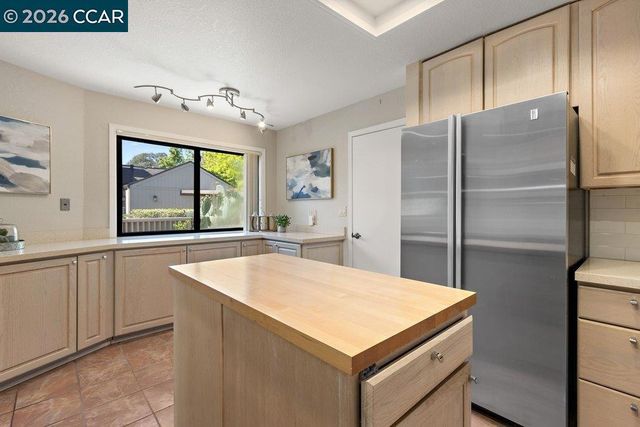 1803 Lamplight Ct, Walnut Creek, CA 94597