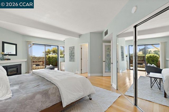 1803 Lamplight Ct, Walnut Creek, CA 94597