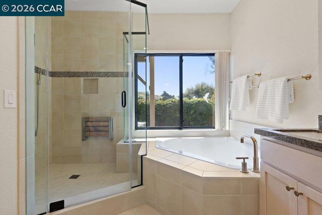 1803 Lamplight Ct, Walnut Creek, CA 94597