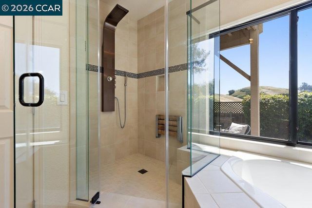 1803 Lamplight Ct, Walnut Creek, CA 94597