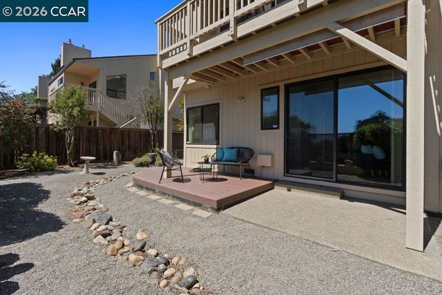 1803 Lamplight Ct, Walnut Creek, CA 94597
