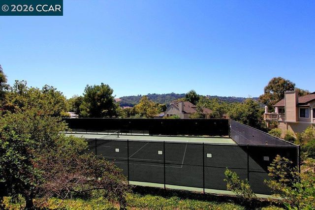1803 Lamplight Ct, Walnut Creek, CA 94597
