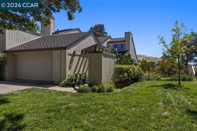 1803 Lamplight Ct, Walnut Creek, CA 94597