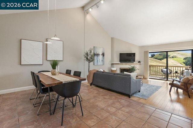 1803 Lamplight Ct, Walnut Creek, CA 94597