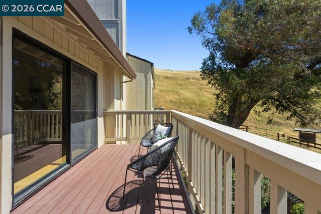 1803 Lamplight Ct, Walnut Creek, CA 94597