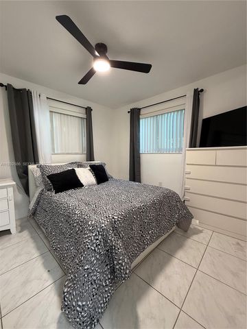 2706 Montego Dr, Miramar, FL 33023