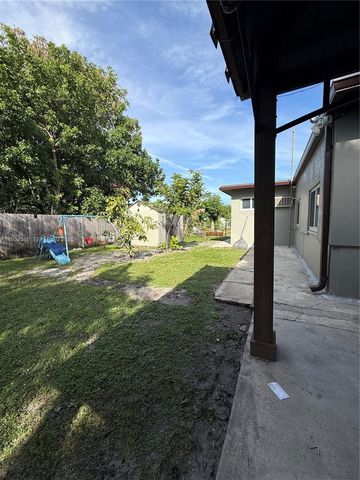 2706 Montego Dr, Miramar, FL 33023