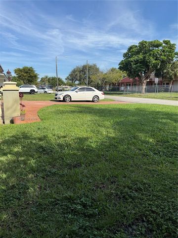 2706 Montego Dr, Miramar, FL 33023