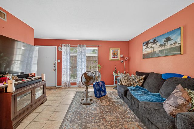 8801 Hammerly Boulevard 1211, Houston, TX 77080