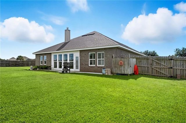 4229 Grove Street, Gulf Shores, AL 36542