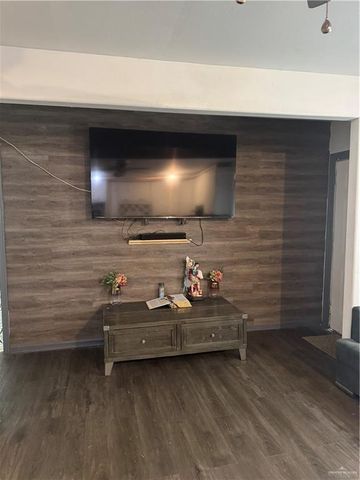 206 Commercial Street, Edcouch, TX 78538