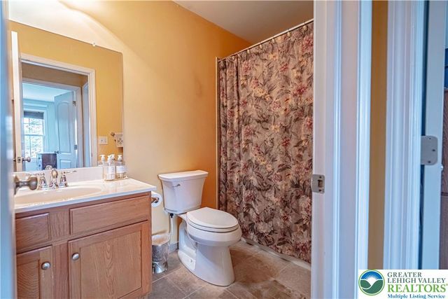 2225 South Dauphin Street, Salisbury Twp, PA 18103