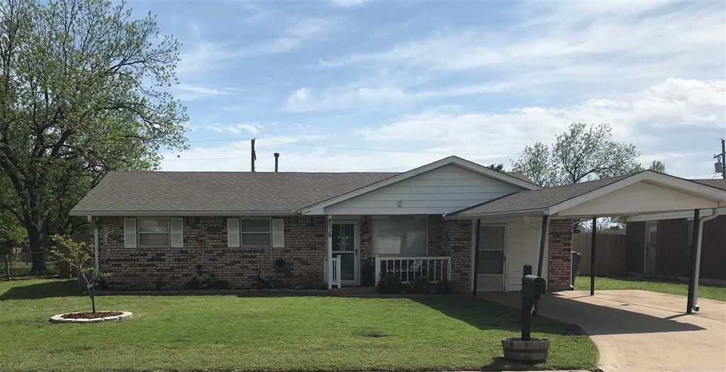 4215 SE Elmhurst LN, Lawton, OK 73501