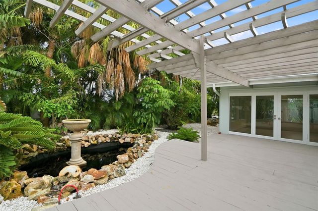 15814 3RD STREET E, Redington Beach, FL 33708