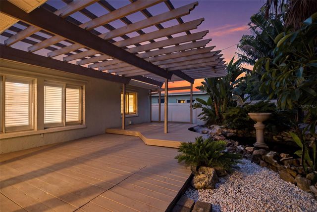 15814 3RD STREET E, Redington Beach, FL 33708