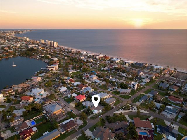 15814 3RD STREET E, Redington Beach, FL 33708