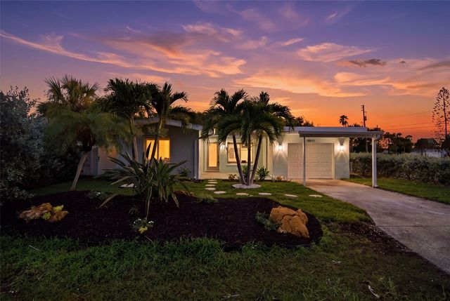 15814 3RD STREET E, Redington Beach, FL 33708