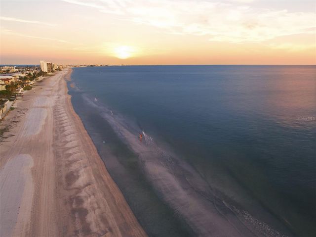 15814 3RD STREET E, Redington Beach, FL 33708