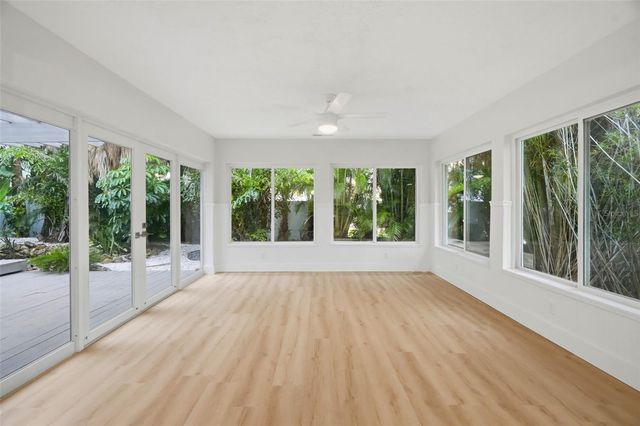 15814 3RD STREET E, Redington Beach, FL 33708