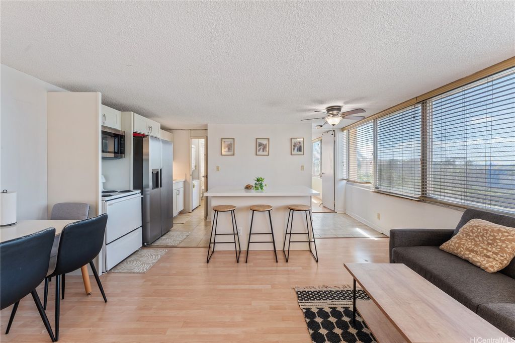 1060 Kamehameha Highway 303B, Pearl City, HI 96782