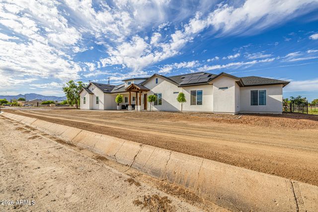 17428 W ROSE Lane, Waddell, AZ 85355