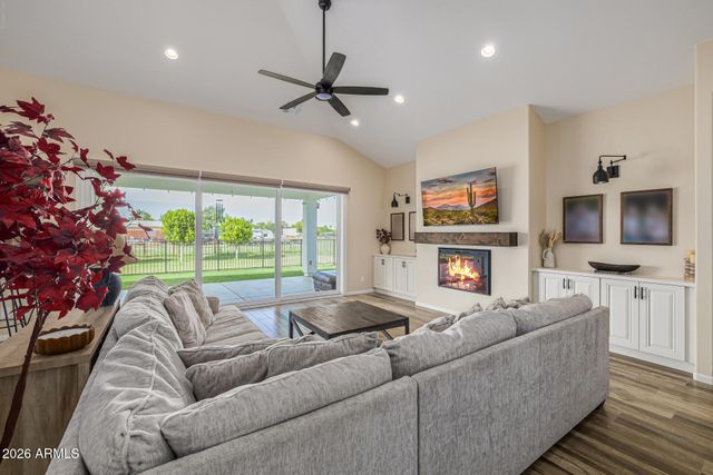 17428 W ROSE Lane, Waddell, AZ 85355