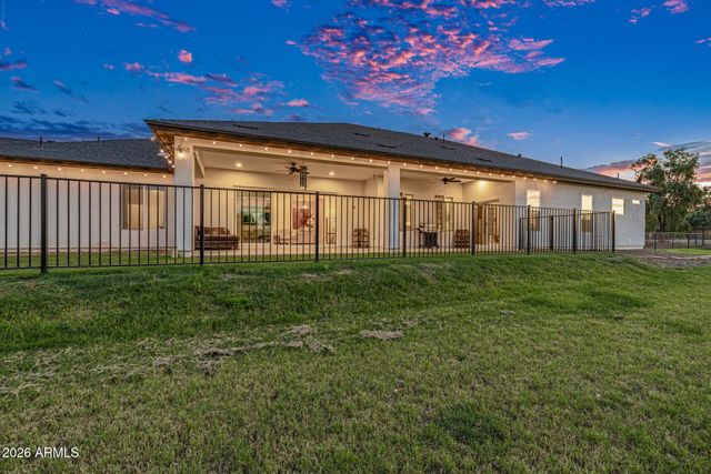 17428 W ROSE Lane, Waddell, AZ 85355