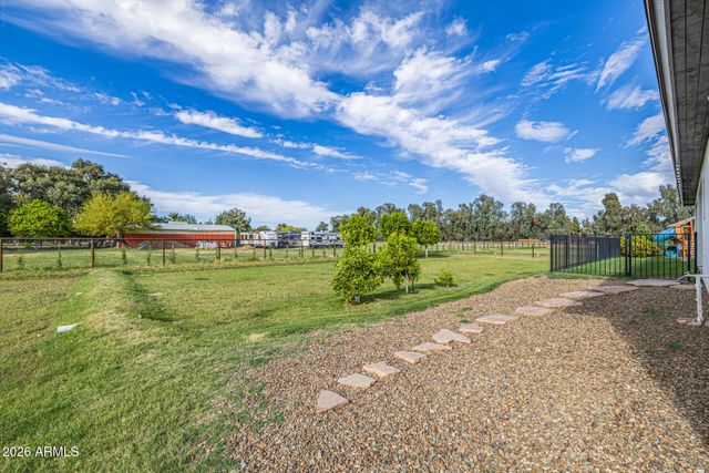 17428 W ROSE Lane, Waddell, AZ 85355