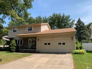 800 N Roessler Street, Monroe, MI 48162