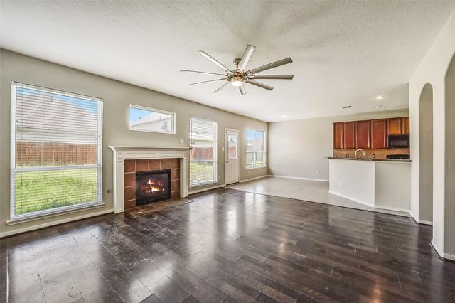 4255 Wells Mark Drive, Humble, TX 77346