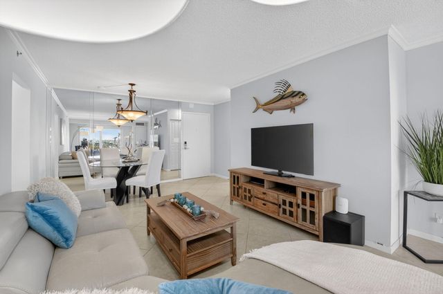 3215 S Ocean Boulevard 702, Highland Beach, FL 33487