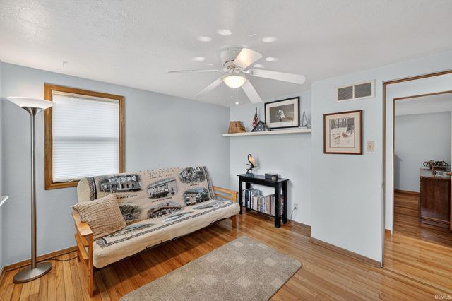 22828 Greenleaf Boulevard, Elkhart, IN 46514