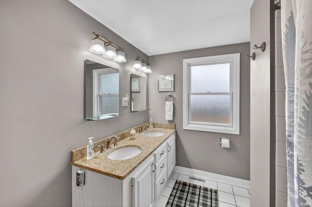 22828 Greenleaf Boulevard, Elkhart, IN 46514