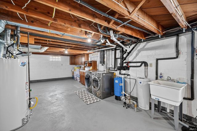 22828 Greenleaf Boulevard, Elkhart, IN 46514