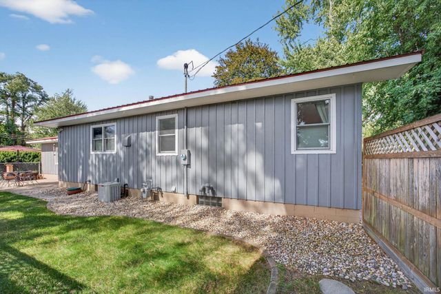 22828 Greenleaf Boulevard, Elkhart, IN 46514