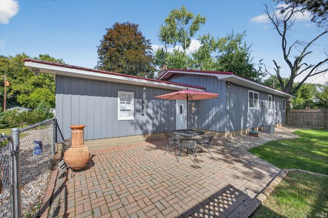 22828 Greenleaf Boulevard, Elkhart, IN 46514