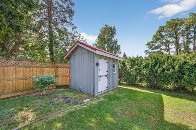 22828 Greenleaf Boulevard, Elkhart, IN 46514