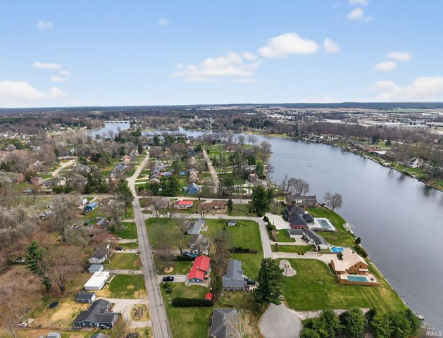 22828 Greenleaf Boulevard, Elkhart, IN 46514