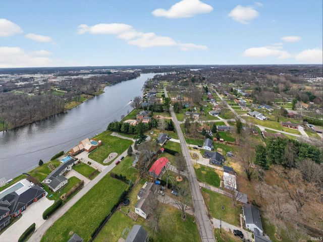 22828 Greenleaf Boulevard, Elkhart, IN 46514